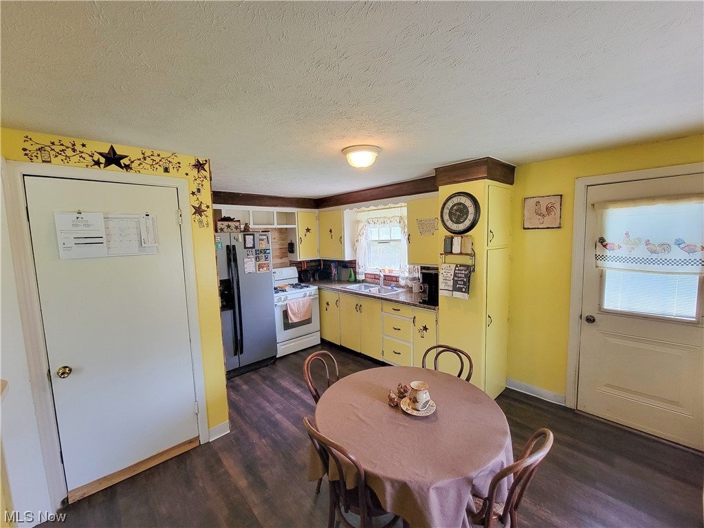 1371 Palmyra Road Southwest Warren, OH 44485 - Photo 7 of 21