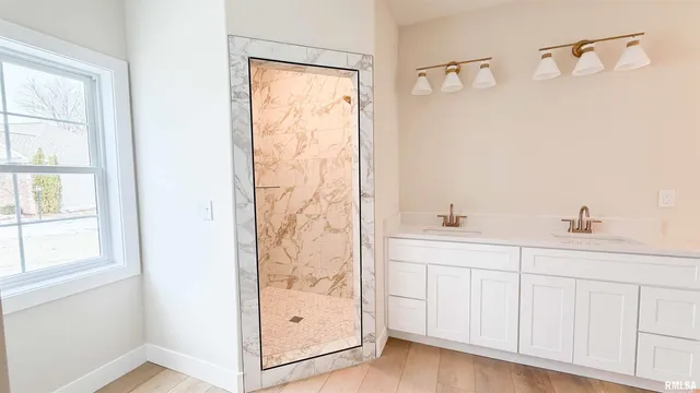 $499,500 | 2716 West Woods Edge Drive, Peoria, IL 61614