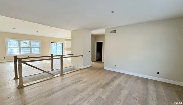 $499,500 | 2716 West Woods Edge Drive, Peoria, IL 61614