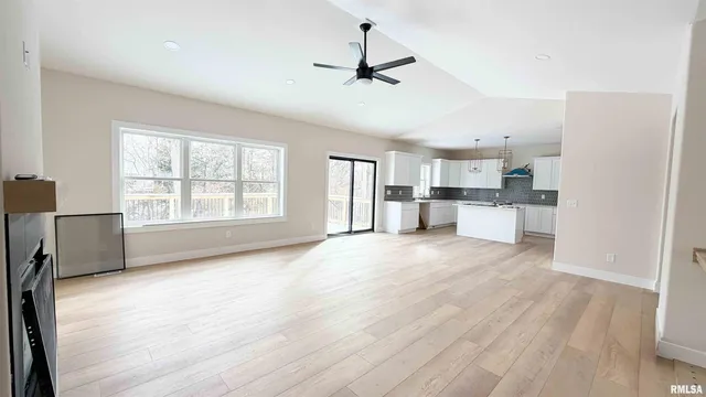 $499,500 | 2716 West Woods Edge Drive, Peoria, IL 61614