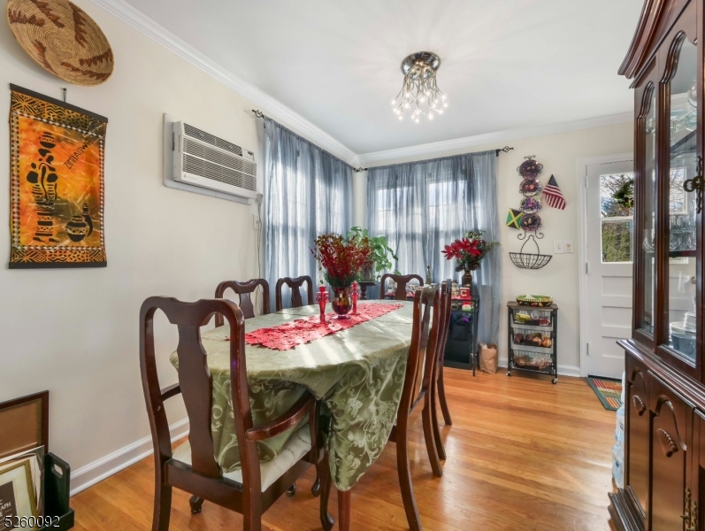 135 Hawthorne Avenue Springfield, NJ 07081 - Photo 6 of 22