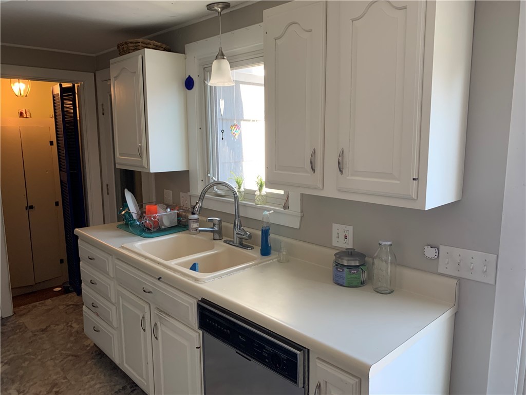 85 Normandy Road South Kingstown, RI 02879 - Photo 5 of 10