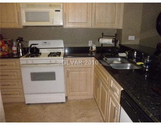 220 East Flamingo Road, Unit 127 Las Vegas, NV 89169 - Photo 4 of 11 Kitchen.