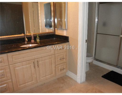 220 East Flamingo Road, Unit 127 Las Vegas, NV 89169 - Photo 7 of 11 Master Bath/Spa.