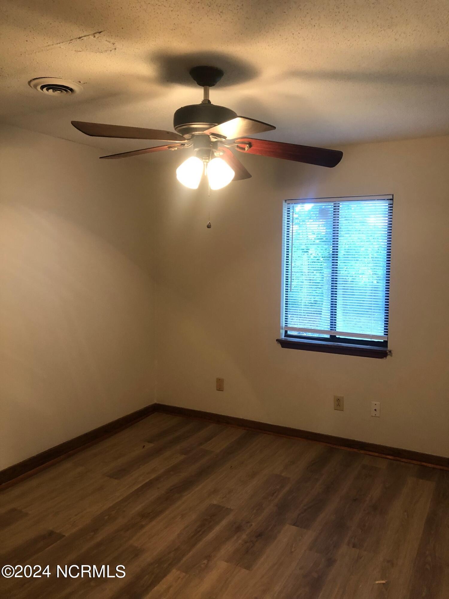 202 Cedar Ridge Lane Havelock, NC 28532 - Photo 6 of 10 IMG_5657