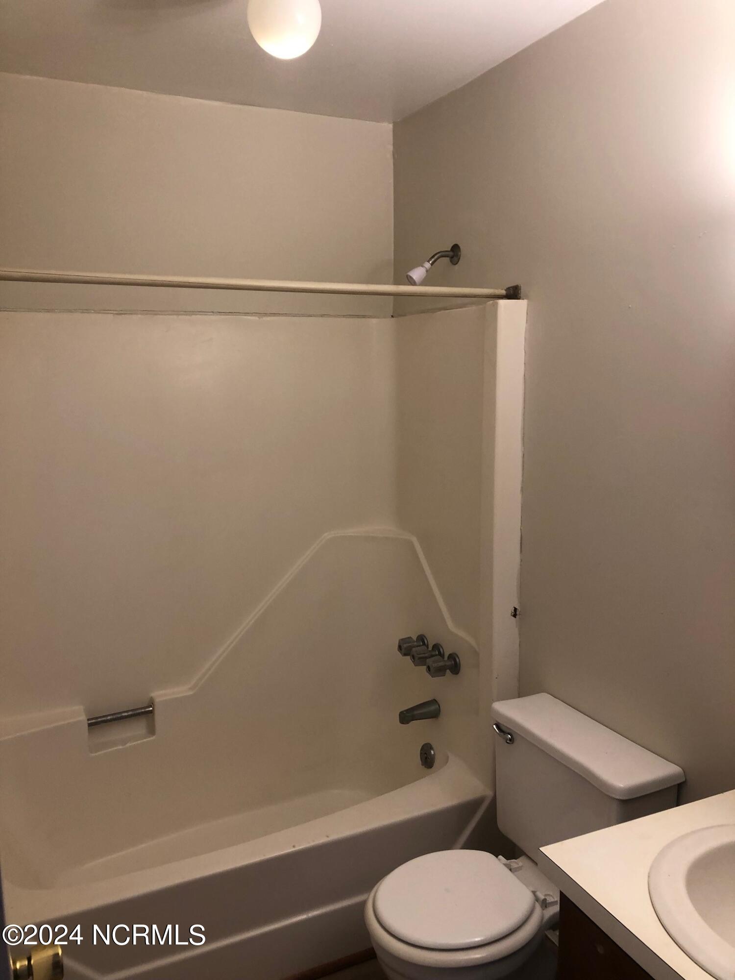 202 Cedar Ridge Lane Havelock, NC 28532 - Photo 7 of 10 IMG_5660