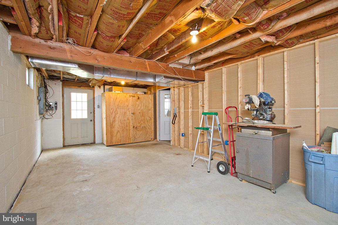 294 Browning Road Lancaster, PA 17602 - Photo 36 of 44 Gallery Image 36