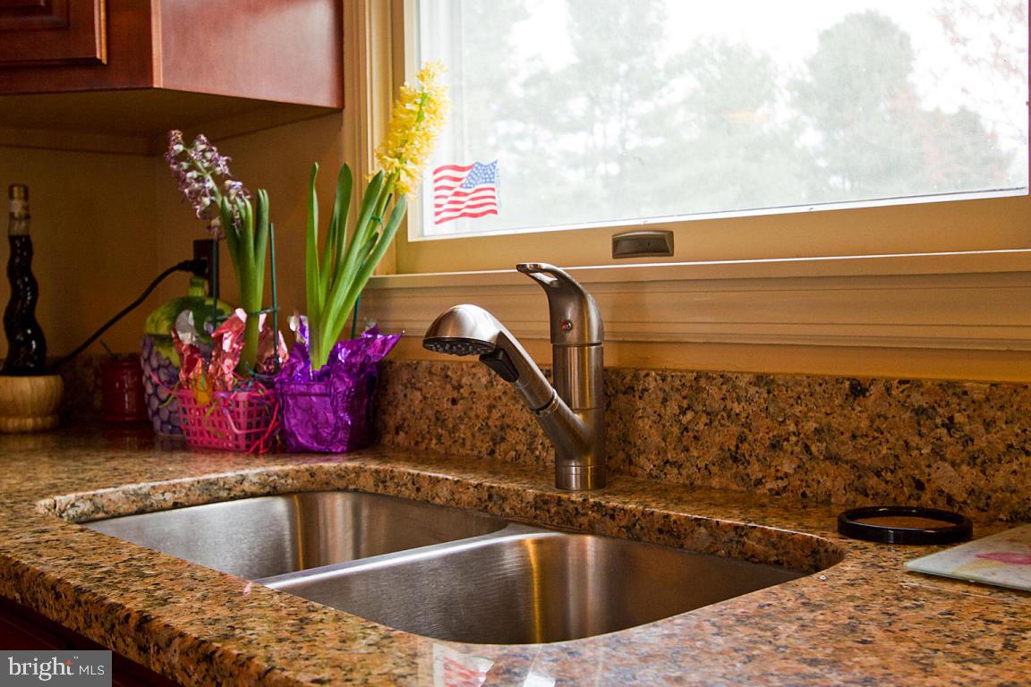294 Browning Road Lancaster, PA 17602 - Photo 5 of 44 Gallery Image 5
