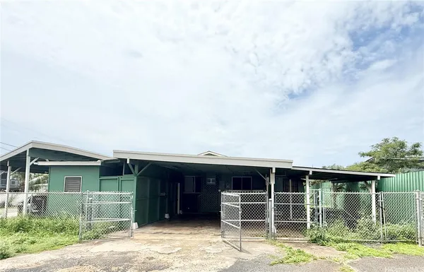 $3,500 | 87-1698 Farrington Highway, Unit J1, Waianae, HI 96792
