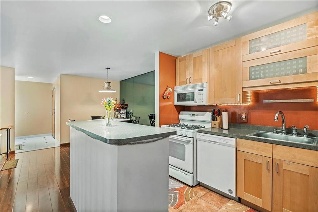 2310 Kenzie Road Pittsburgh, PA 15205 - Photo 8 of 24 Gallery Image 8