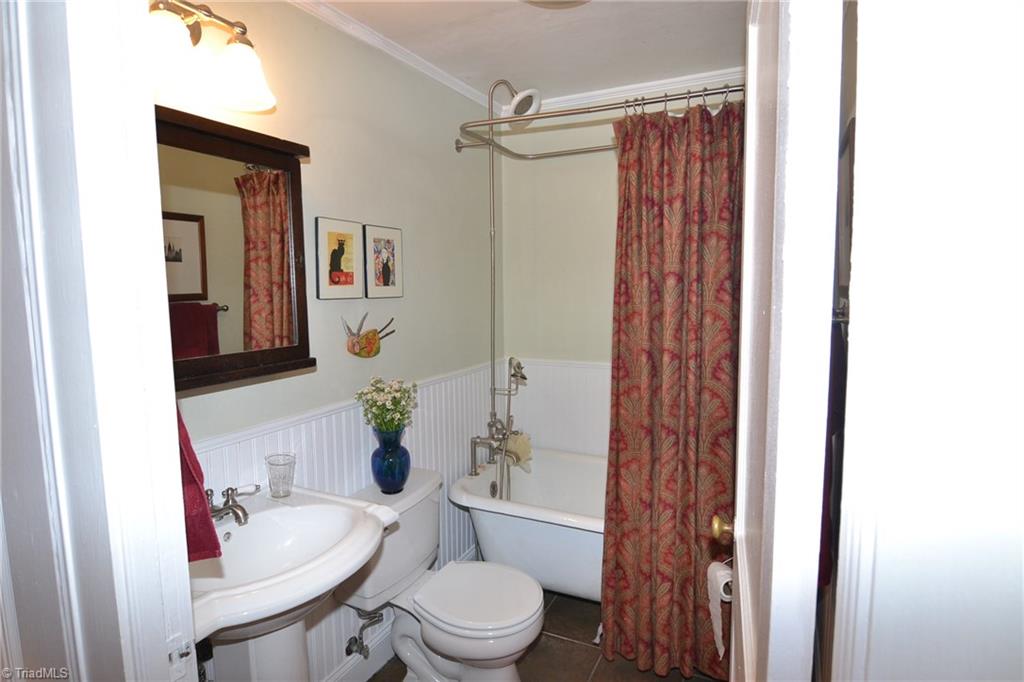 4237 Wayne Road Greensboro, NC 27407 - Photo 17 of 21 Hall Bathroom