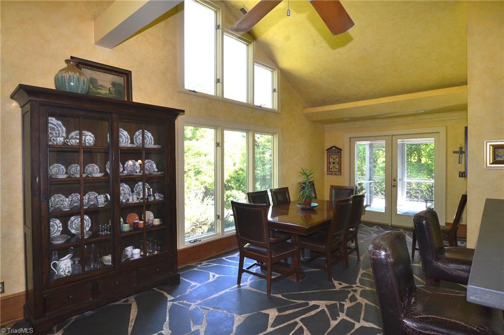 4237 Wayne Road Greensboro, NC 27407 - Photo 9 of 21 Great Room