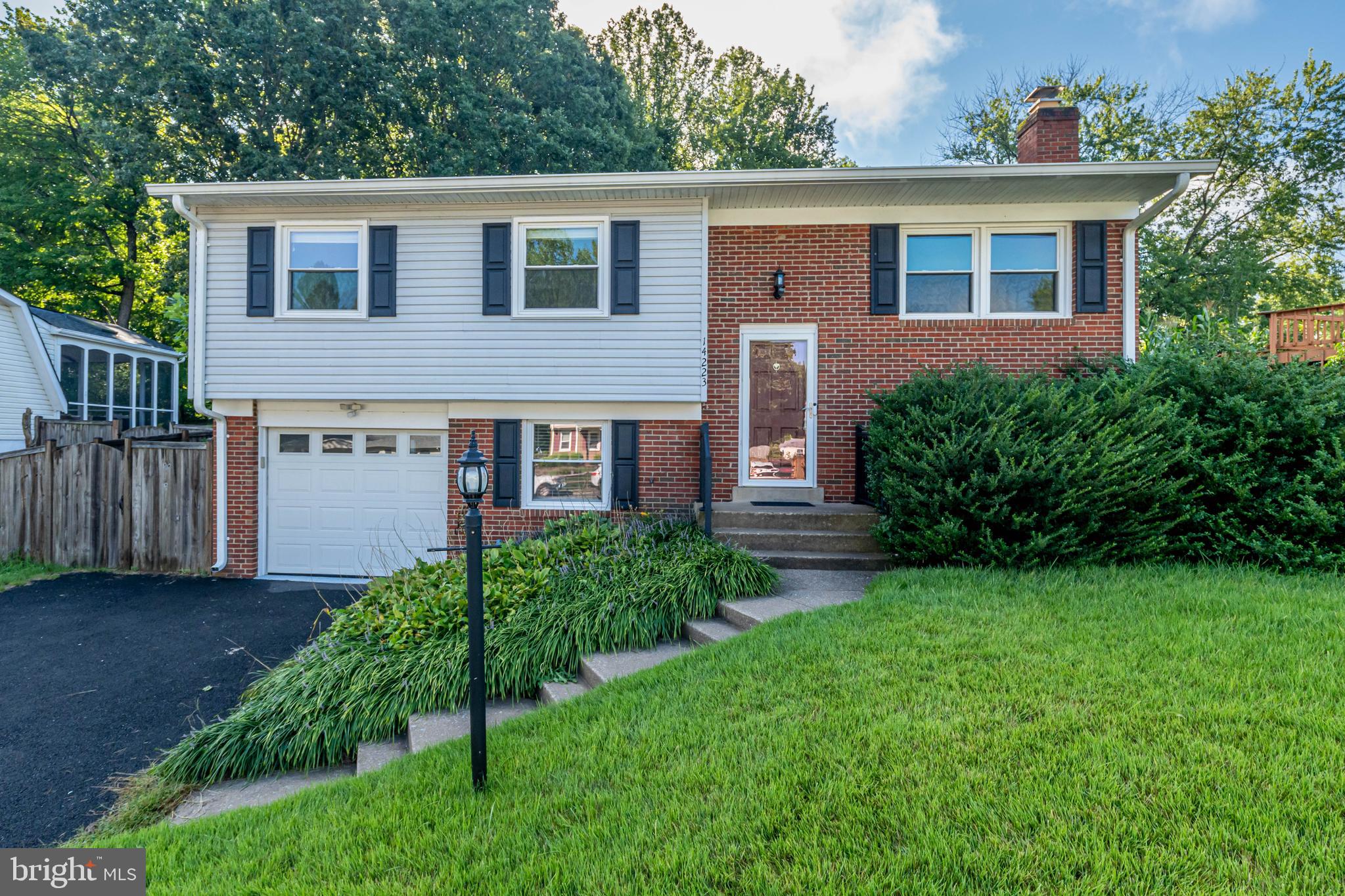14223 Lindendale Road Woodbridge, VA 22193 - Photo 2 of 37 Gallery Image 2