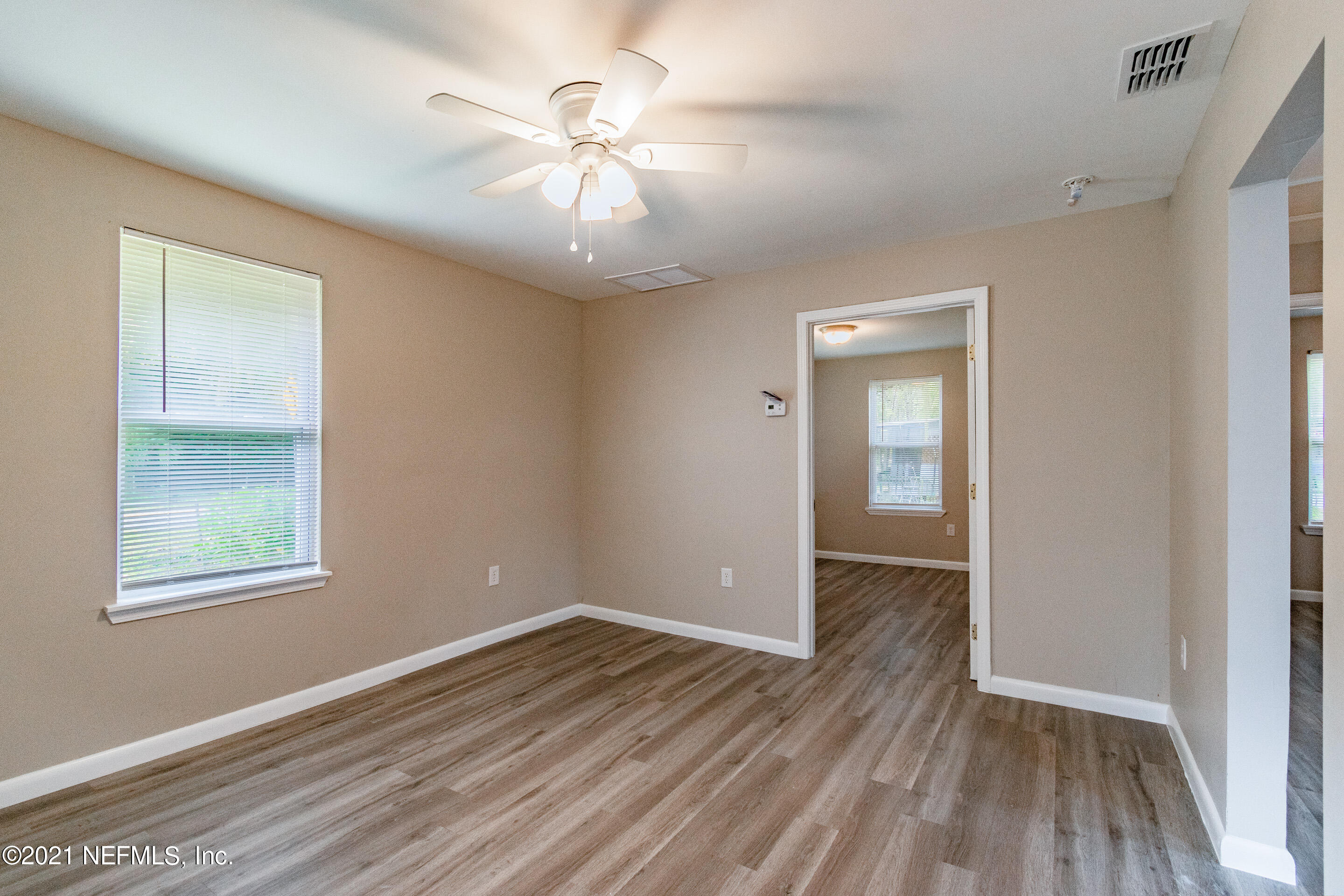 3049 Starratt Road Jacksonville, FL 32226 - Photo 11 of 46 LIVINGROOM