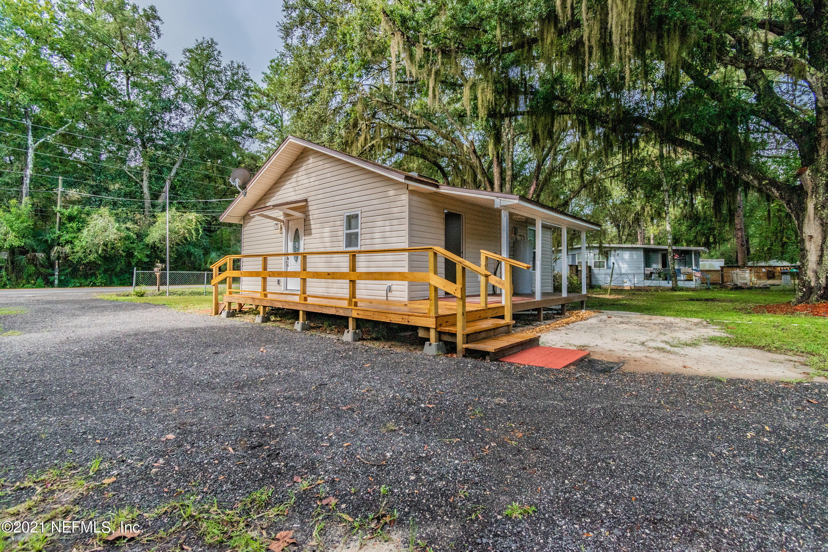 3049 Starratt Road Jacksonville, FL 32226 - Photo 5 of 46 SIDE
