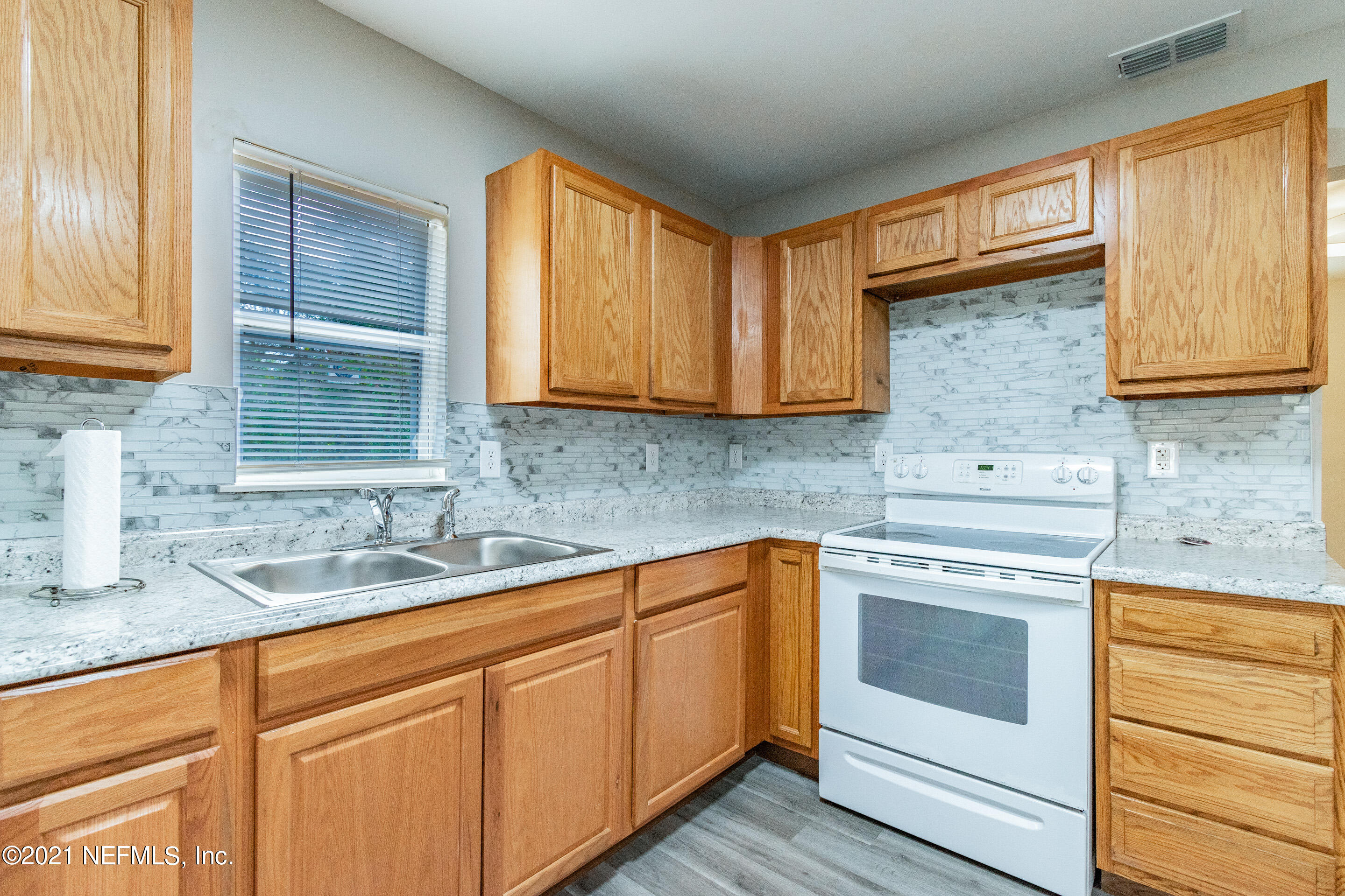 3049 Starratt Road Jacksonville, FL 32226 - Photo 8 of 46 KITCHEN