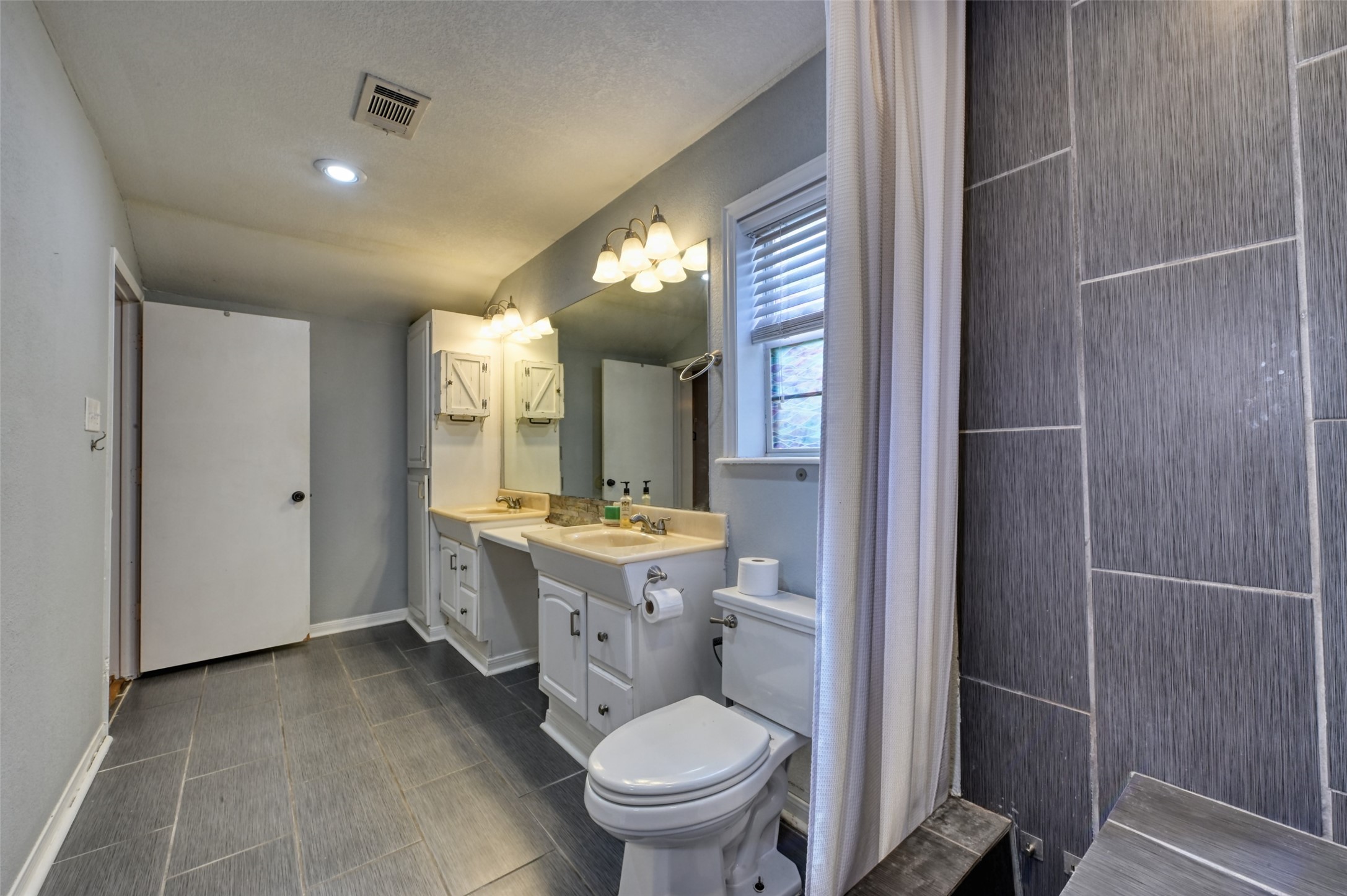 2125 Shanks Road Angleton, TX 77515 - Photo 23 of 25
