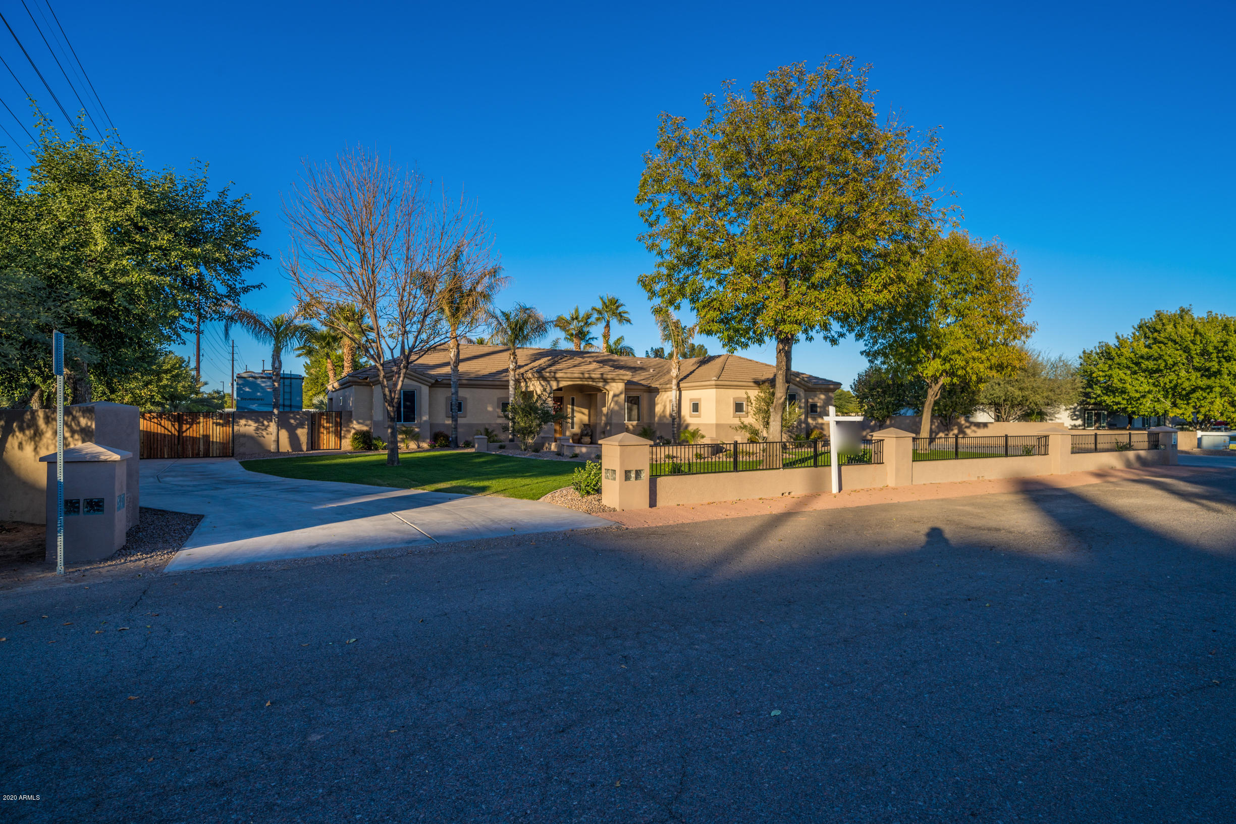 16413 South Greenfield Road Gilbert, AZ 85295 - Photo 14 of 79 Gallery Image 14