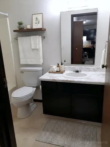 $953 | 303 1st Street Southwest, Glyndon, MN 56547