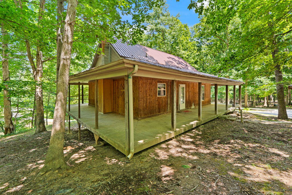 1261 Clark Road Irvine, KY 40336 - Photo 4 of 88 IMG_1700