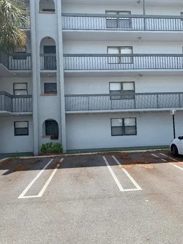 $179,000 | 2050 North Congress Avenue, Unit 301, West Palm Beach, FL 33401
