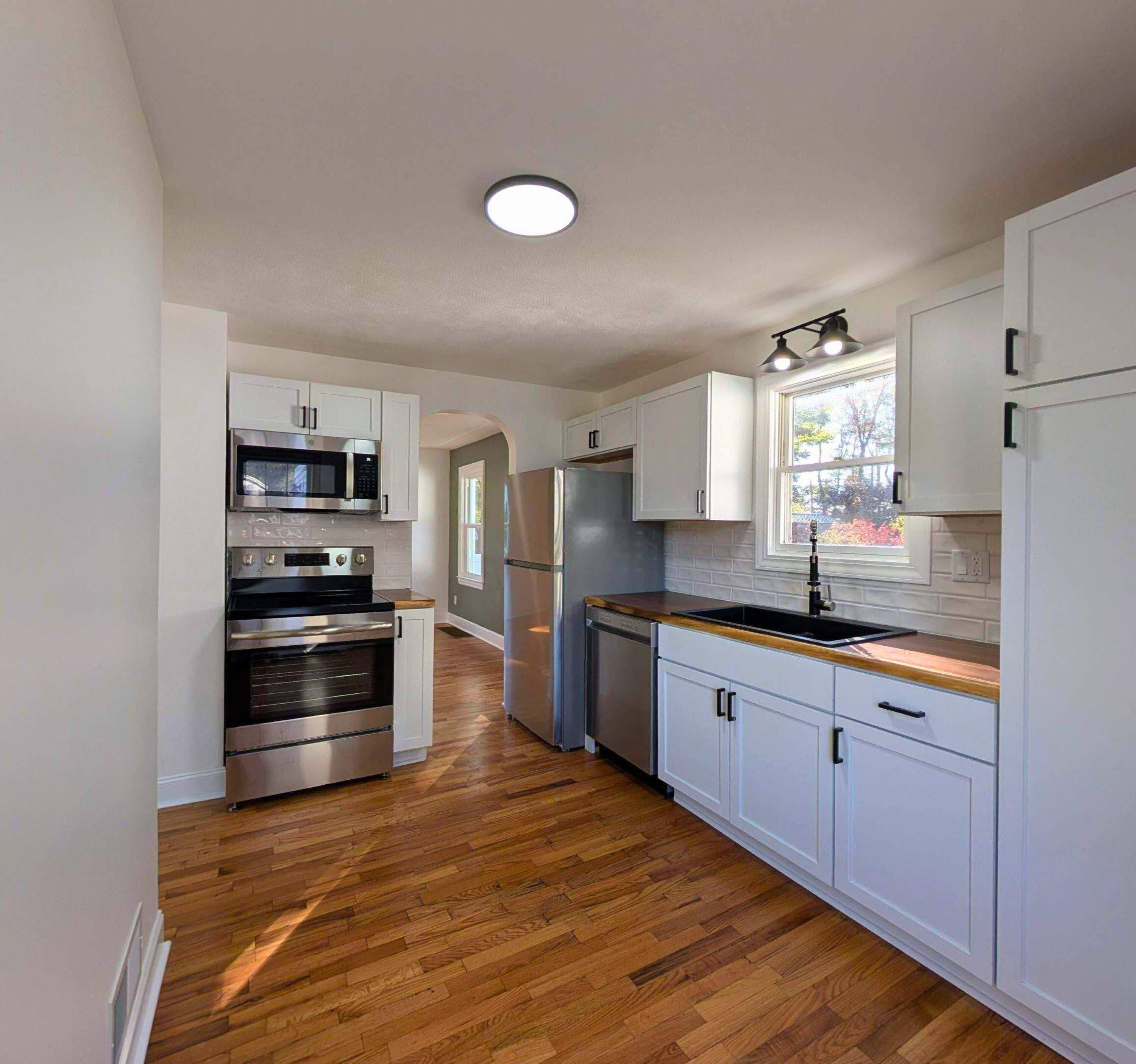 4697 Quarterline Road Muskegon, MI 49444 - Photo 5 of 9 8-Oct 21, 2025 13-47-02-1ySo