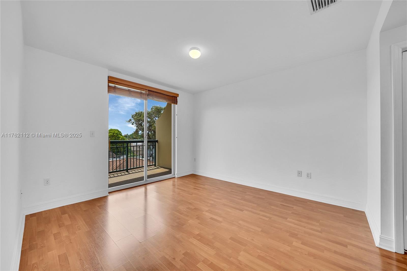 2501 Douglas Road, Unit 301 Miami, FL 33133 - Photo 4 of 22 Gallery Image 4