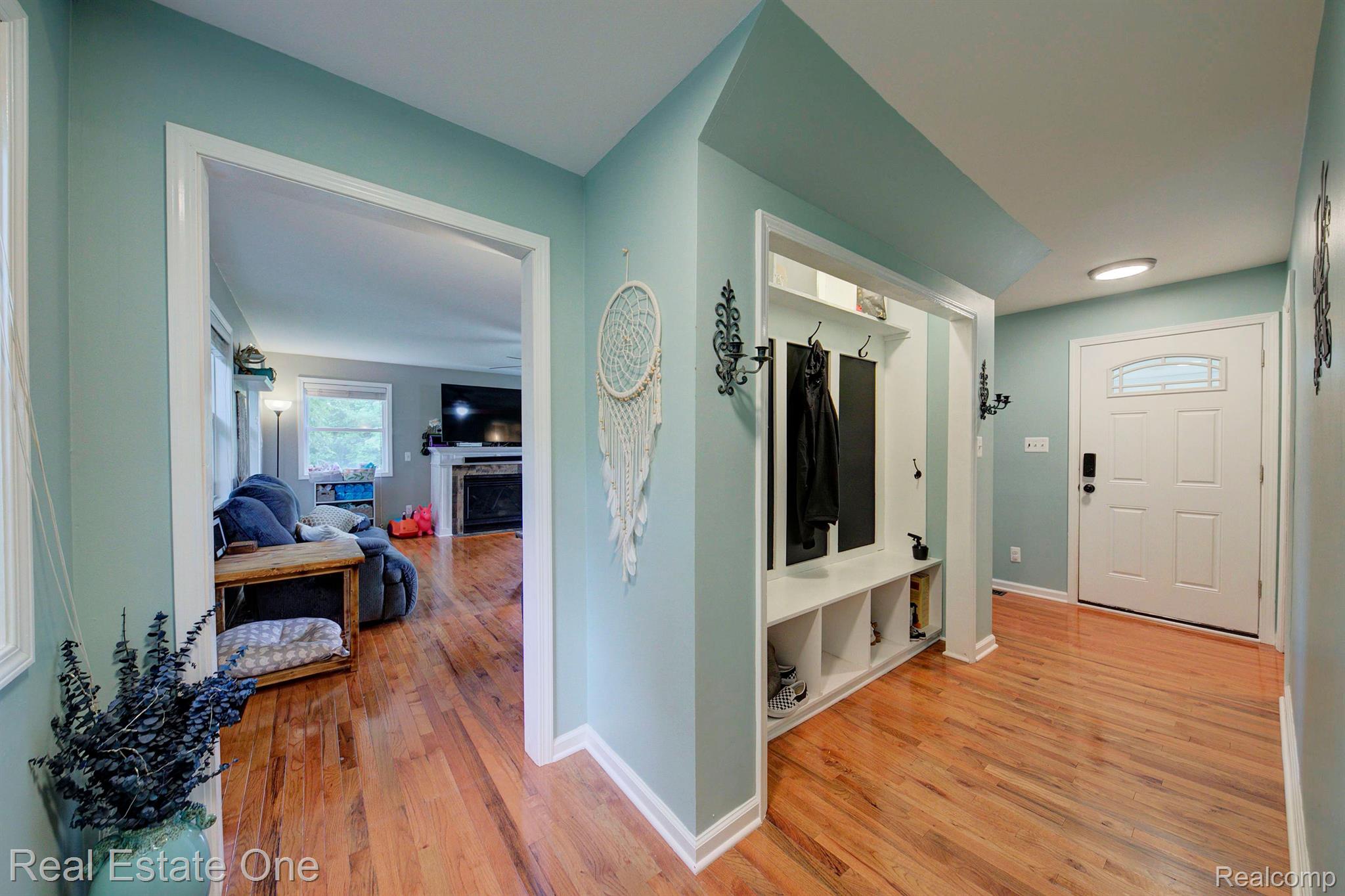 6017 Byron Road Howell, MI 48855 - Photo 38 of 94 Gallery Image 38