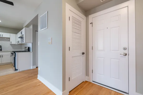 $1,745 | 6239 North Western Avenue, Unit 311, Chicago, IL 60659