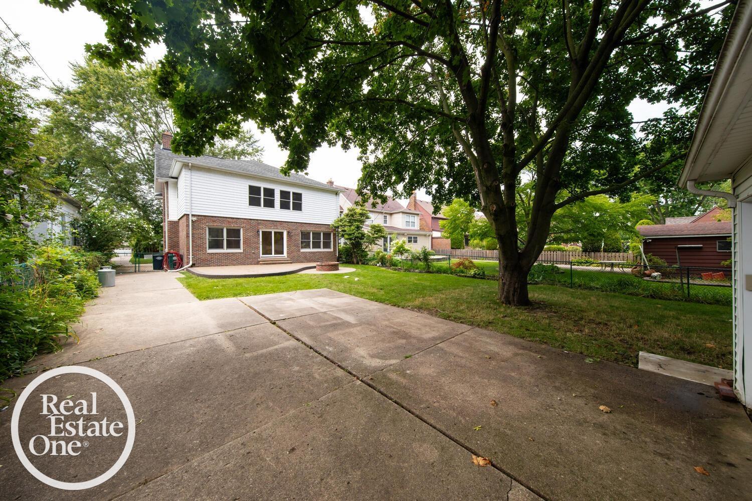 836 Lincoln Road Grosse Pointe, MI 48230 - Photo 38 of 39 50149905-0df3f070-77ef-4a6d-9bb5-3fdd3282cf48.JPG