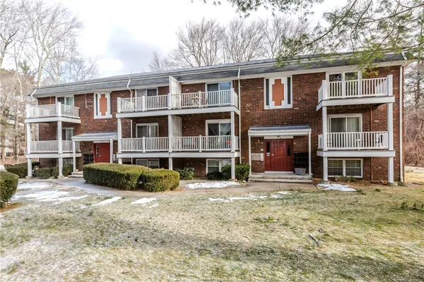 $190,000 | 5 Stonehenge Drive, Unit 349, Smithfield, RI 02828
