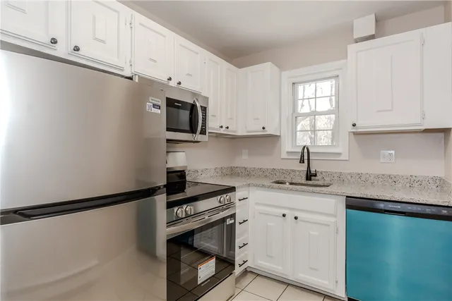 $199,900 | 5 Stonehenge Drive, Unit 349, Smithfield, RI 02828