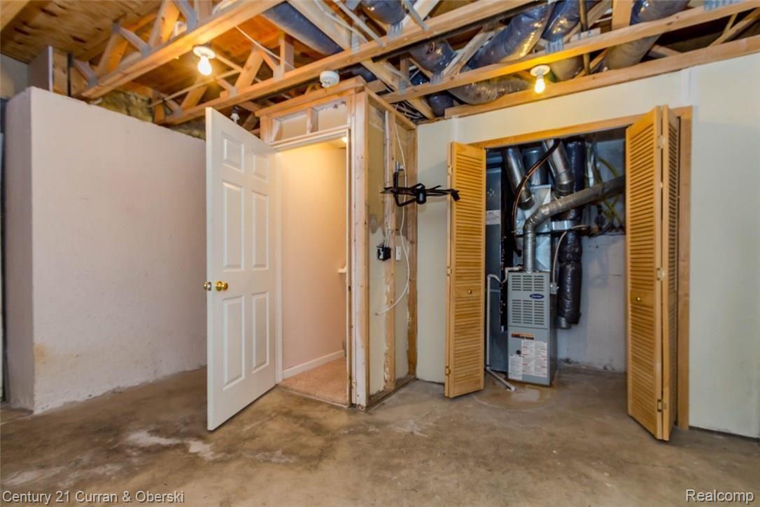 16804 Farmington Road Livonia, MI 48154 - Photo 21 of 29 20.jpg