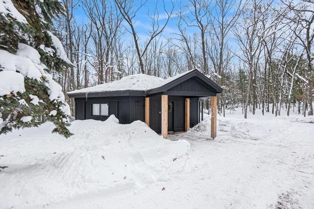 $299,900 | 8589 South Star Lake Drive, Baldwin, MI 49304