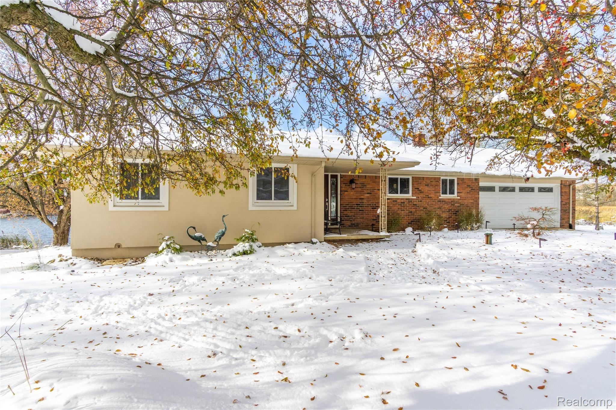 1314 Butcher Road Fenton, MI 48430 - Photo 26 of 28 Exteriors 3.jpg