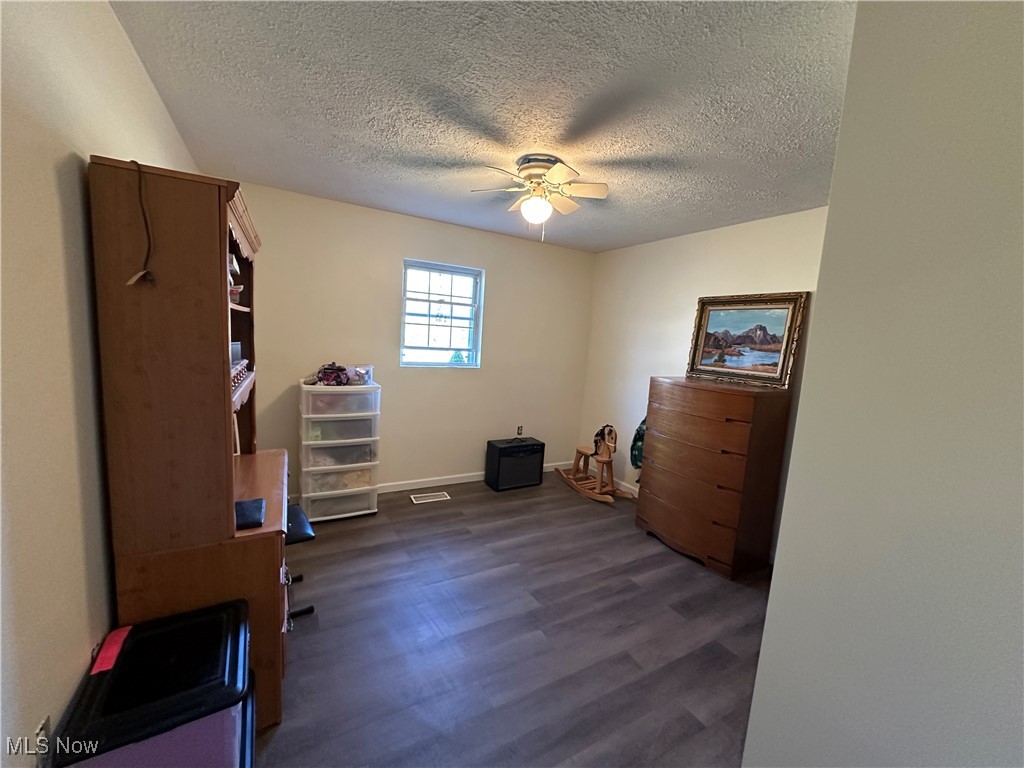 37387 Giles Road Grafton, OH 44044 - Photo 19 of 41 Gallery Image 19