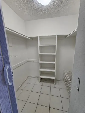 $1,900 | 6961 West 14th Court, Unit 207, Hialeah, FL 33014