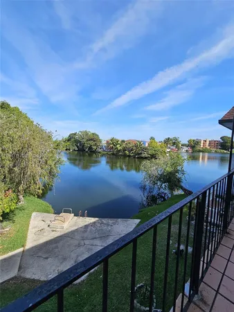 $1,900 | 6961 West 14th Court, Unit 207, Hialeah, FL 33014