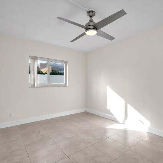 655 Jeffery Street, Unit 7 Boca Raton, FL 33487 - Photo 10 of 12 461629613_1188581065564131_1106841078002