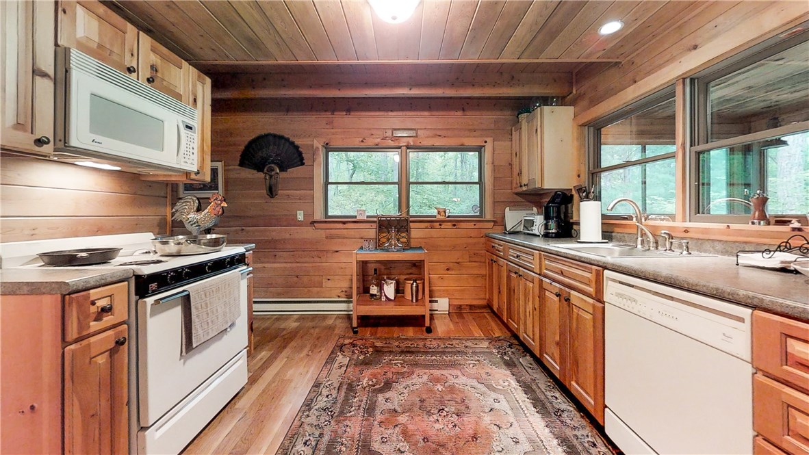 64 Stubtown Road Hopkinton, RI 02832 - Photo 17 of 28