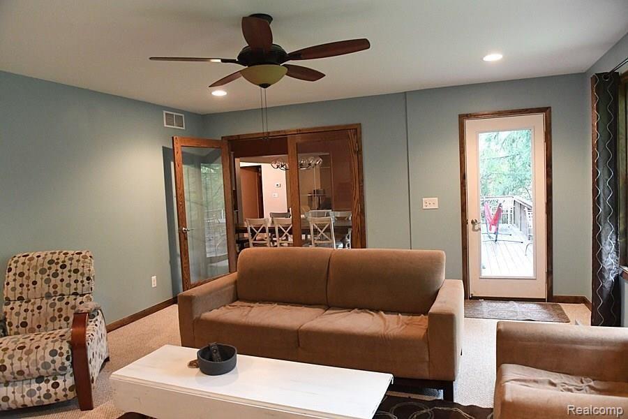689 Ten Point Drive Rochester Hills, MI 48309 - Photo 35 of 70