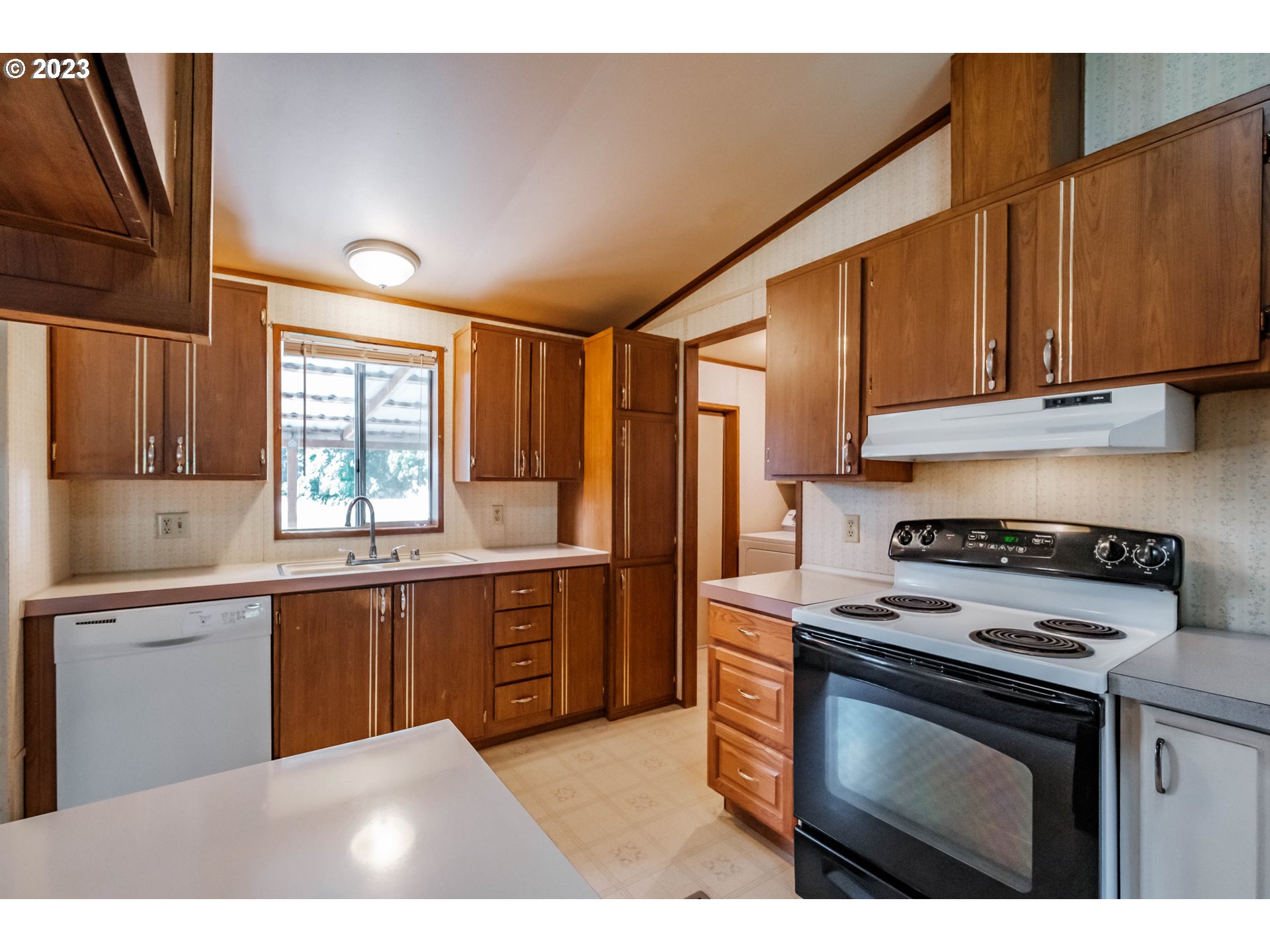 33424 Dever Conner Road Northeast Albany, OR 97321 - Photo 14 of 42 Gallery Image 14