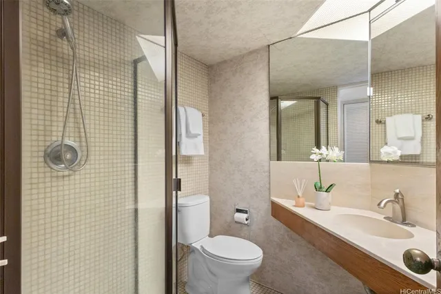 $3,150,000 | 4781 Aukai Avenue, Honolulu, HI 96816