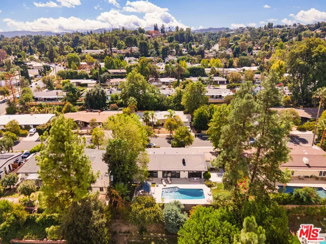 $1,799,999 | 24221 Aetna Street, Woodland Hills, CA 91367