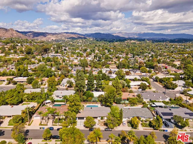 $1,799,999 | 24221 Aetna Street, Woodland Hills, CA 91367