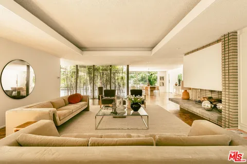 $3,790,000 | 832 Canon Drive, Pasadena, CA 91106
