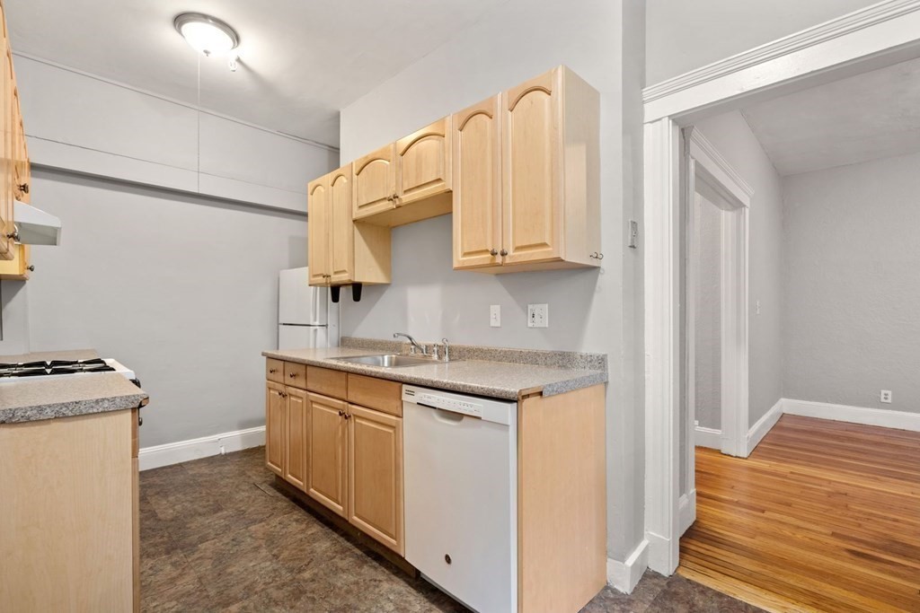 1945 Commonwealth Avenue, Unit 4 Boston, MA 02135 - Photo 19 of 22
