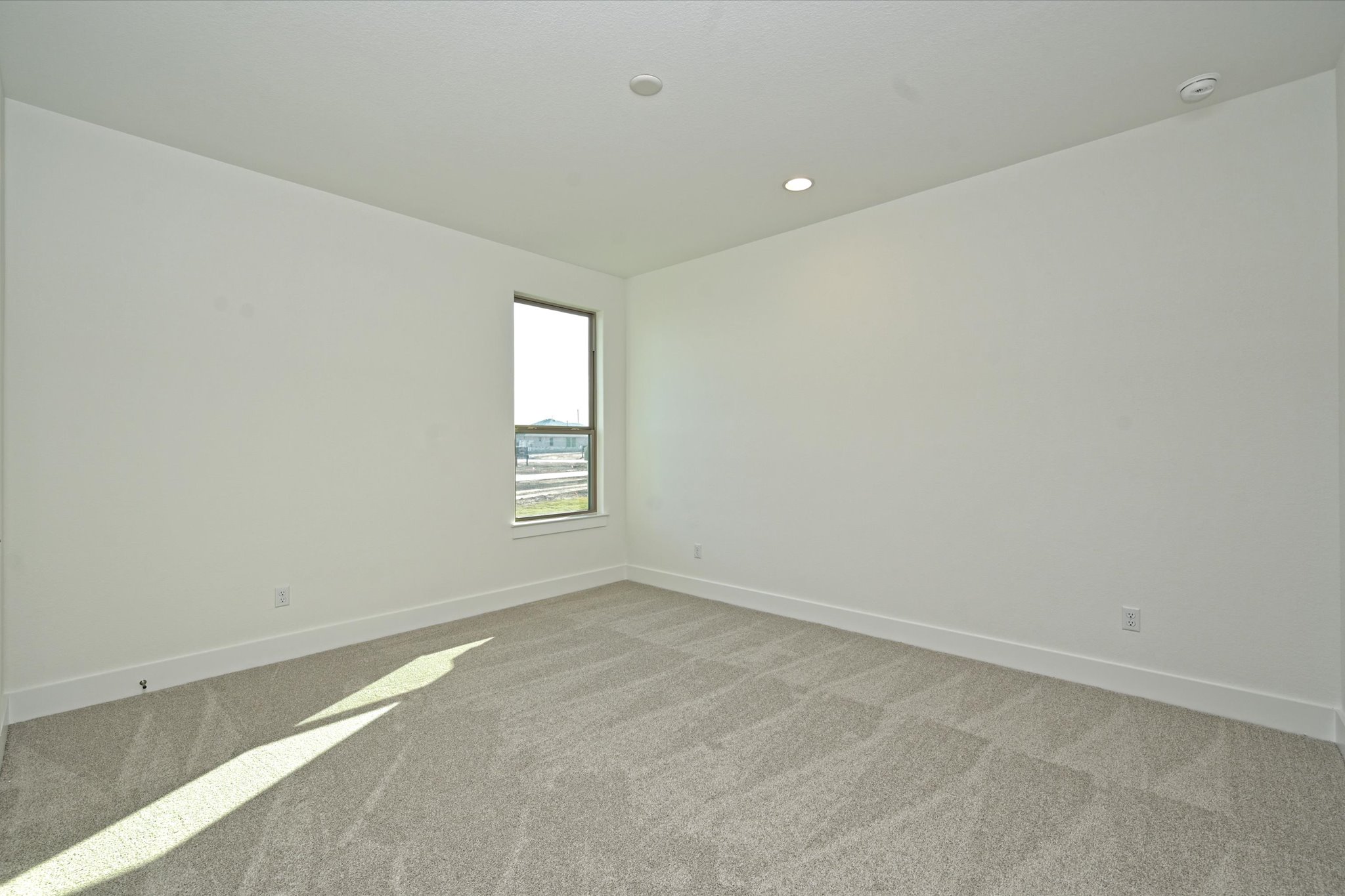 209 Scofield Avenue Georgetown, TX 78626 - Photo 25 of 33 an empty room with a window