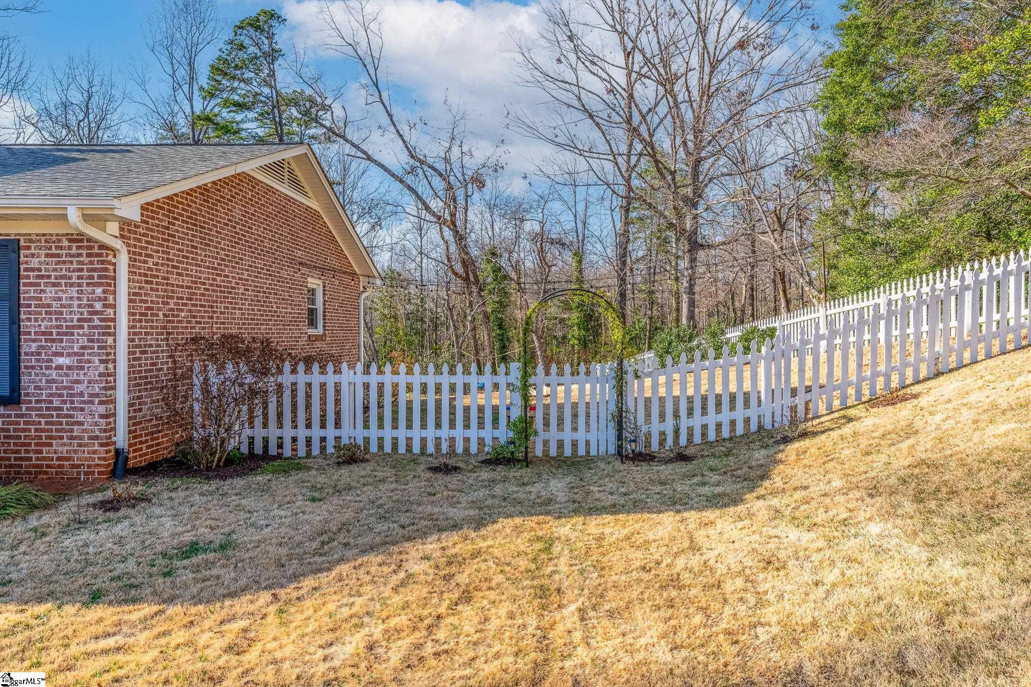 520 Trinity Way Greenville, SC 29617 - Photo 4 of 43 Gallery Image 4