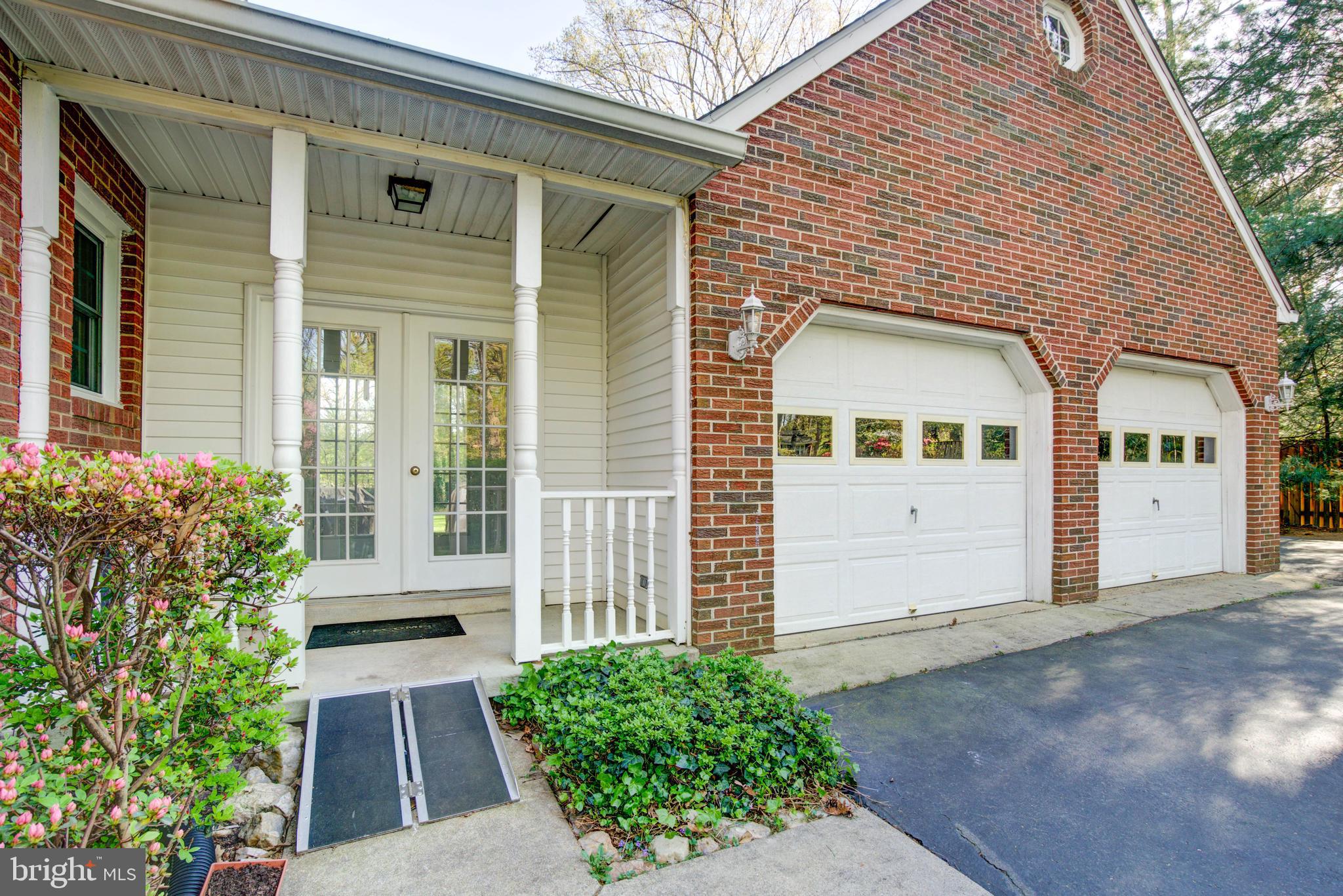 6648 Ridgeway Drive Springfield, VA 22150 - Photo 5 of 70 Gallery Image 5